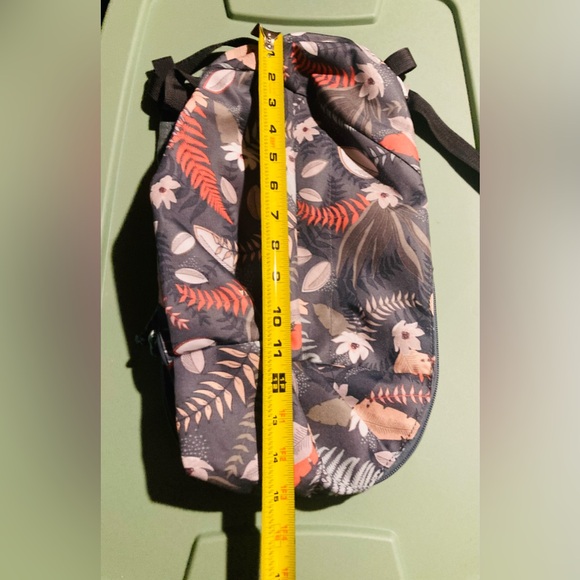 NWOT simple yet cute and convenient back pack - Picture 5 of 5